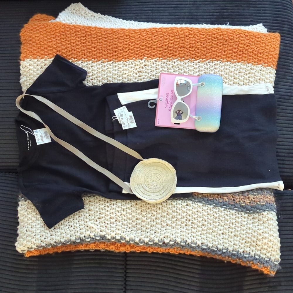 Black and White Two-Piece Set Size 10/11 Yrs With Bag And Sunglases With Case